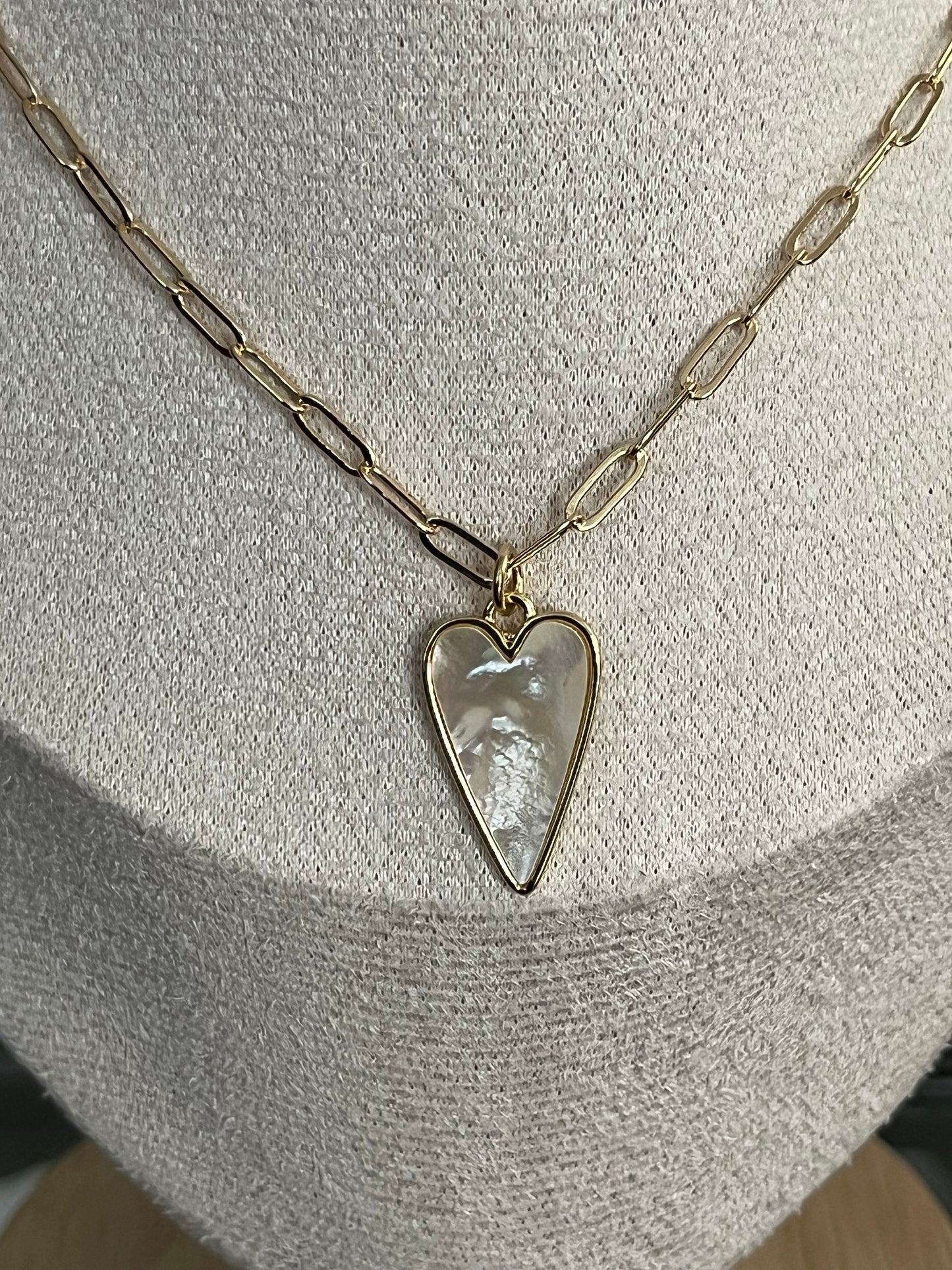 Mother of Pearl Pendant Necklace